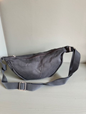 Väska Sling bag organic linen, Graphite grey - Yogiraj